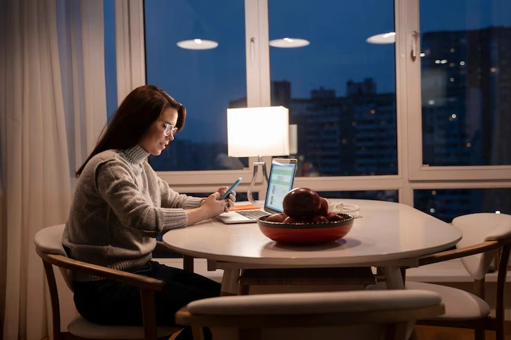 Pros and Cons of Remote Work as a New Software Developer